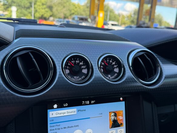 2015 Ford Mustang VI, чёрный, 2999999 рублей - вид 32