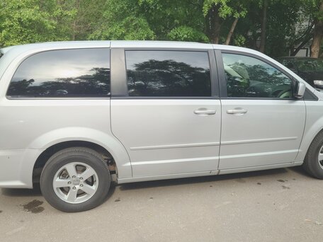 2011 Dodge Caravan Grand V, серый, 1349999 рублей, вид 5