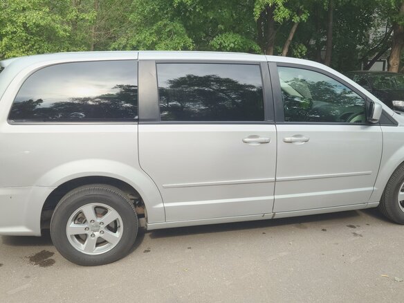 2011 Dodge Caravan Grand V, серый, 1349999 рублей - вид 4
