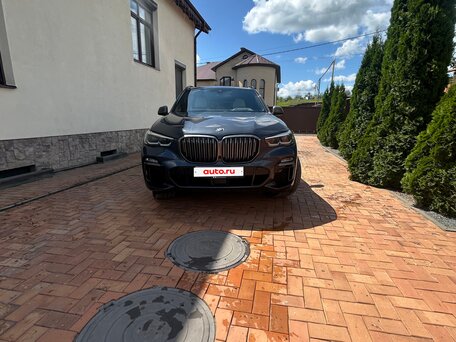 2019 BMW X5 M50d IV (G05/G18), серый, 5850000 рублей, вид 2