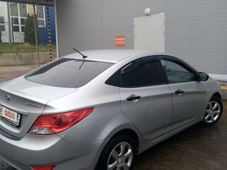2012 Hyundai Solaris I, серебристый, 850000 рублей, вид 5
