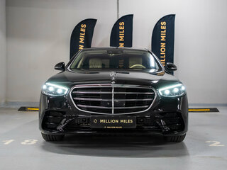 2021 Mercedes-Benz S-Класс 580 e VII (W223), чёрный, 8350000 рублей, вид 2