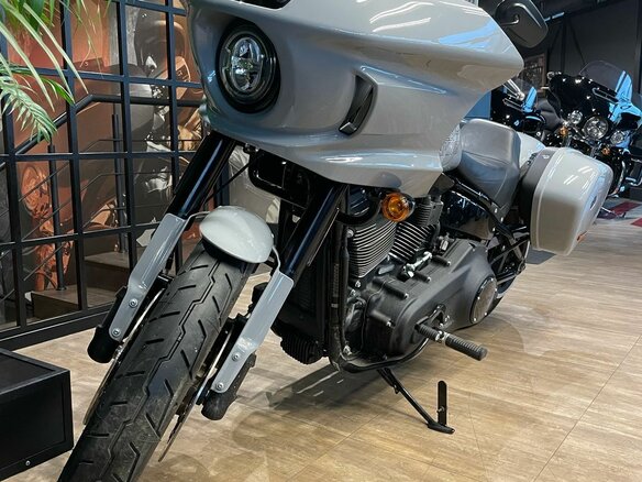 2024 Harley-Davidson Low Rider ST, серый - вид 3