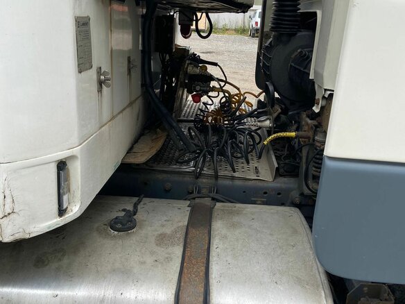 2005 DAF CF-series, белый, 4500000 рублей - вид 16
