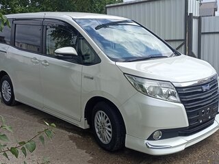 2014 Toyota Noah III (R80), белый, 2100000 рублей, вид 5