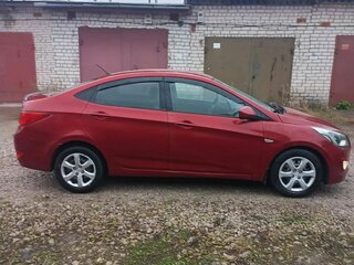 2015 Hyundai Solaris I Рестайлинг, красный, 530000 рублей, вид 2