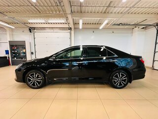 2017 Toyota Camry VII (XV50) Рестайлинг 2, чёрный, 2409000 рублей, вид 3