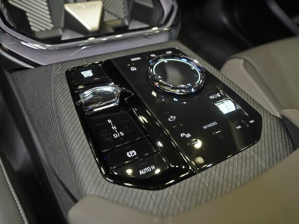 2025 BMW X3 Long 30L xDrive IV (G45/G48), серый, 7200000 рублей - вид 15
