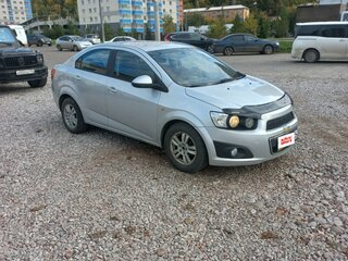 2014 Chevrolet Aveo II, серебристый, 685000 рублей, вид 2