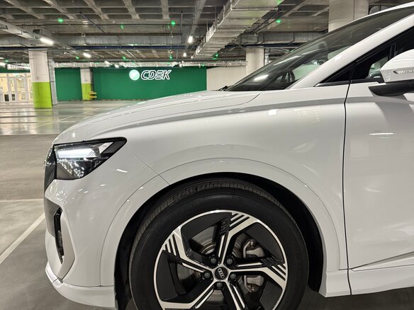 2023 Audi Q4 e-tron 50 quattro I, белый, 4999000 рублей - вид 5