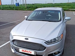 2013 Ford Fusion (North America) II, серебристый, 1200000 рублей, вид 3