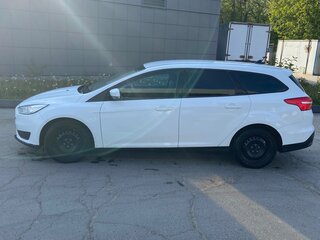 2017 Ford Focus III Рестайлинг, белый, 650000 рублей, вид 3