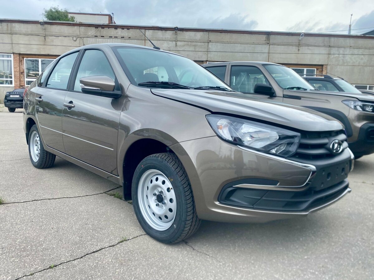Открыть фотографии: Lada (ВАЗ) Granta I Рестайлинг