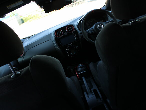 2018 Nissan Note Nismo e-Power II Рестайлинг, чёрный, 1549000 рублей - вид 27