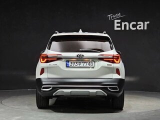 2020 Kia Seltos I, белый, 1390000 рублей, вид 4