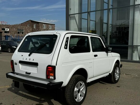 2026 Lada (ВАЗ) Niva Legend I, белый, 1185000 рублей - вид 4
