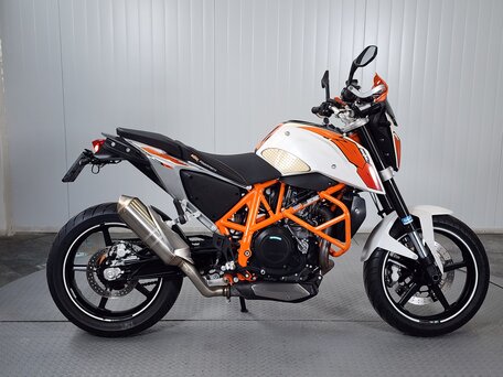 2012 KTM 690 Duke, белый, 449000 рублей, вид 1
