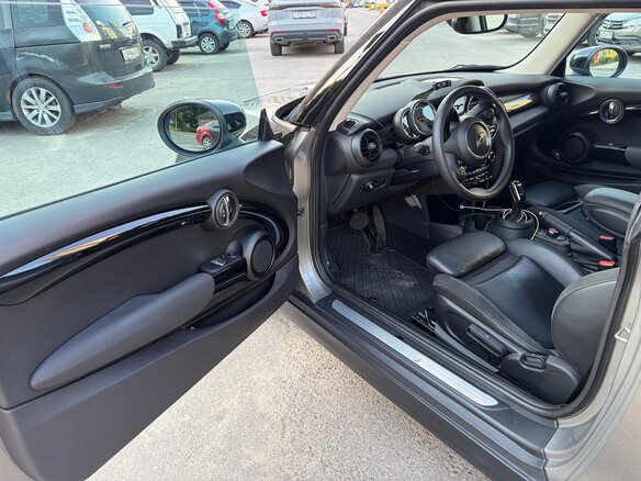 2019 Mini Hatch Cooper S III (F55/F56) Рестайлинг, серебристый, 2299000 рублей - вид 11