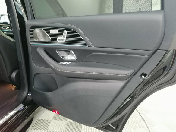 2025 Mercedes-Benz GLS 450 II (X167) Рестайлинг, чёрный, 22454000 рублей - вид 13