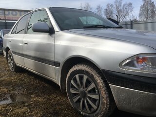 1997 Toyota Carina VII (T210), серебристый, 360000 рублей, вид 2
