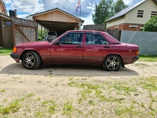 1992 Mercedes-Benz 190 (W201), пурпурный, 750000 рублей, вид 3