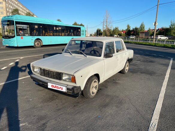 2010 Lada (ВАЗ) 2105, серебристый, 115000 рублей