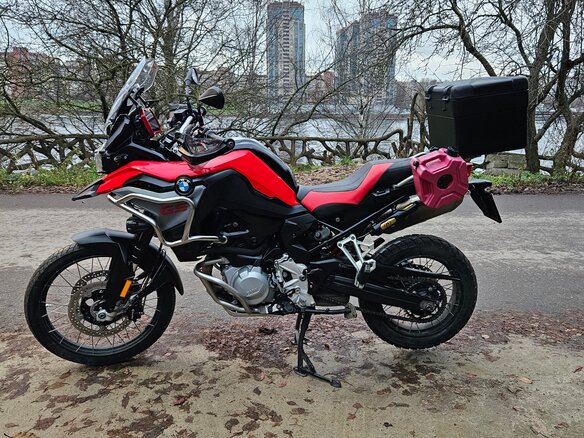 2019 BMW F 850 GS, красный, 1100000 рублей - вид 3