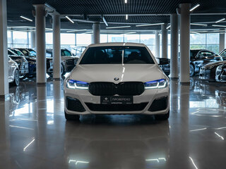 2018 BMW 5 серии 520d VII (G30/G31/G38), белый, 3199000 рублей, вид 3