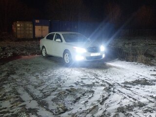 2010 Skoda Octavia II (A5) Рестайлинг, белый, 670000 рублей, вид 1