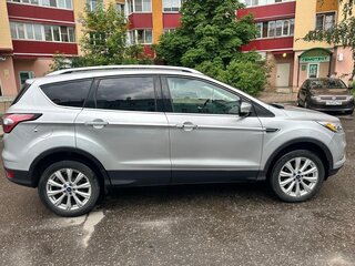 2017 Ford Escape III Рестайлинг, серый, 1635000 рублей, вид 4