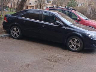 2013 Opel Astra H Рестайлинг, чёрный, 650000 рублей, вид 4