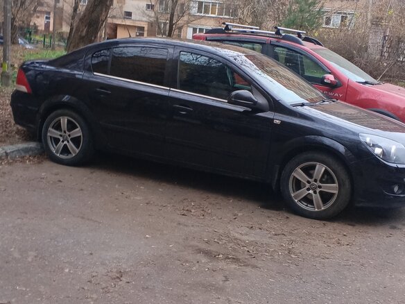2013 Opel Astra H Рестайлинг, чёрный, 650000 рублей - вид 3