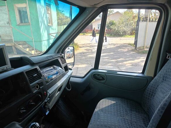 2010 Ford Transit, бежевый, 600000 рублей - вид 7