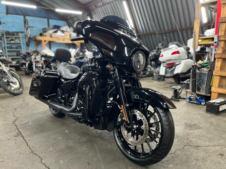 2018 Harley-Davidson Street Glide Special, чёрный, 1880000 рублей, вид 1
