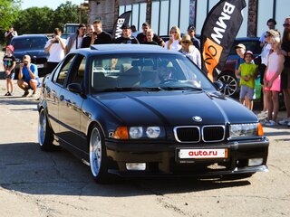 1993 BMW 3 серии M50 320i III (E36), чёрный, 1250000 рублей, вид 2