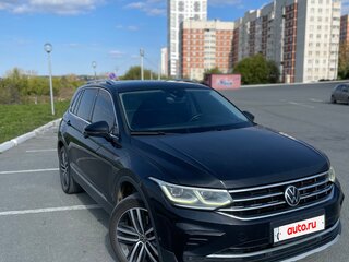 2021 Volkswagen Tiguan II Рестайлинг, чёрный, 3300000 рублей, вид 2