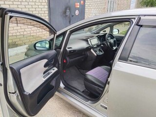 2010 Toyota Wish II, серый, 1400000 рублей, вид 5