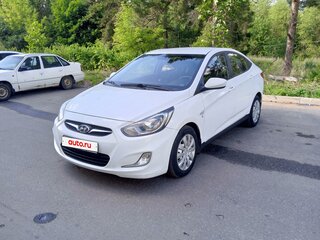 2011 Hyundai Solaris I, белый, 650000 рублей, вид 1