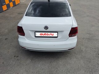 2017 Volkswagen Polo V Рестайлинг, белый, 1260000 рублей, вид 4