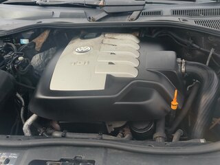 2007 Volkswagen Touareg I Рестайлинг, серый, 700000 рублей, вид 4