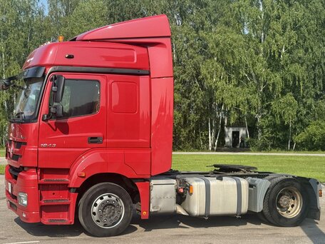 2013 Mercedes-Benz Axor, красный, 2100000 рублей, вид 4