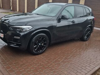 2019 BMW X5 30d IV (G05/G18), чёрный, 6800000 рублей, вид 4