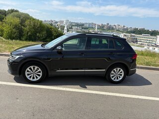 2021 Volkswagen Tiguan II Рестайлинг, чёрный, 2450000 рублей, вид 5
