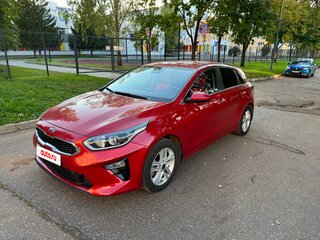 2019 Kia Ceed III, красный, 1450000 рублей, вид 1