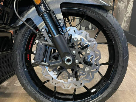 2025 Harley-Davidson CVO Road Glide ST, белый, 5900000 рублей, вид 5