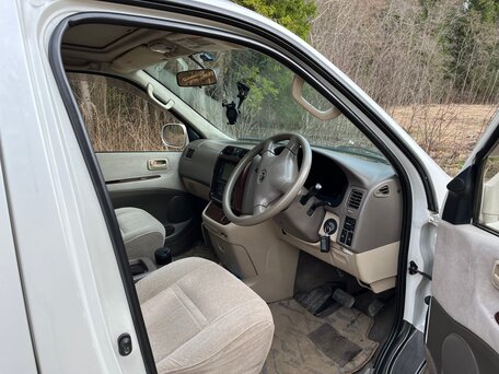 1999 Toyota Grand HiAce I, белый, 900000 рублей, вид 5