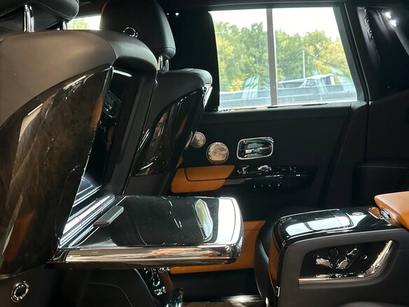 2021 Rolls-Royce Phantom VIII (Series I), чёрный, 45000000 рублей - вид 24