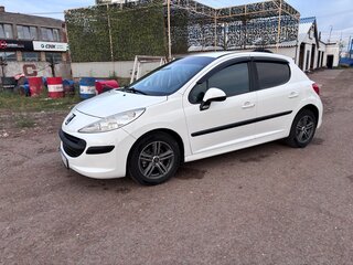 2009 Peugeot 207 I Рестайлинг, белый, 550000 рублей, вид 1