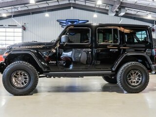 2022 Jeep Wrangler IV (JL), чёрный, 16811151 рублей, вид 2