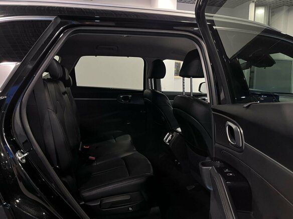 2021 Kia Sorento IV, чёрный - вид 22